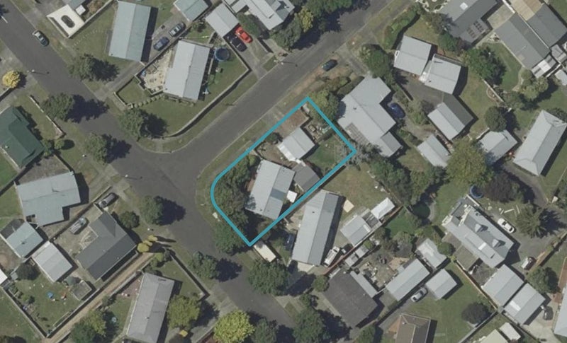 11 Bendigo Street, Cloverlea, Palmerston North - Carousel 1