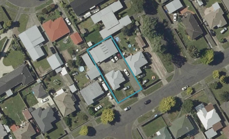 15 Liverpool Street, Takaro, Palmerston North - Carousel 1