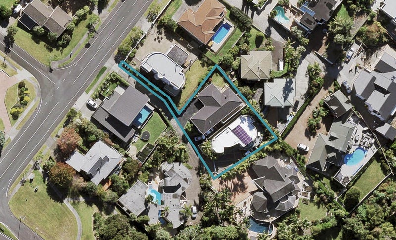 175 Luckens Road, West Harbour, Auckland - Carousel 1