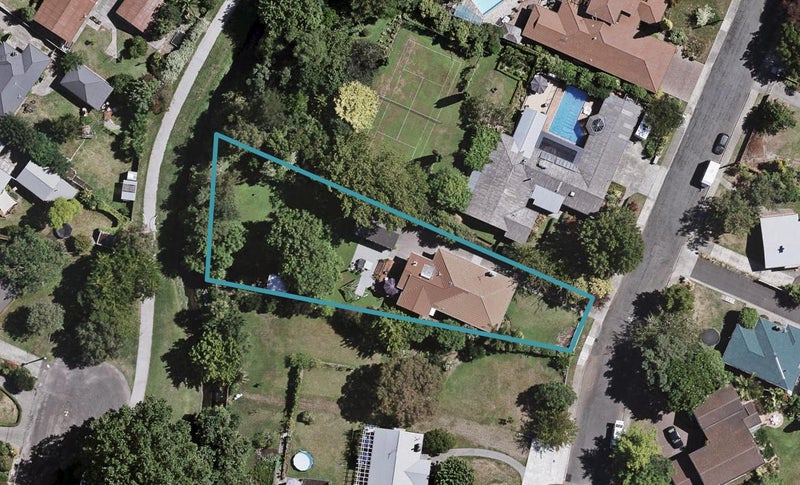 25 Cambridge Terrace, Taradale, Napier - Carousel 1
