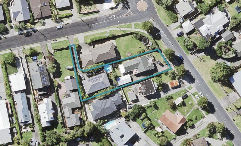 1/36 Lyons Avenue, Murrays Bay, Auckland - Carousel 1