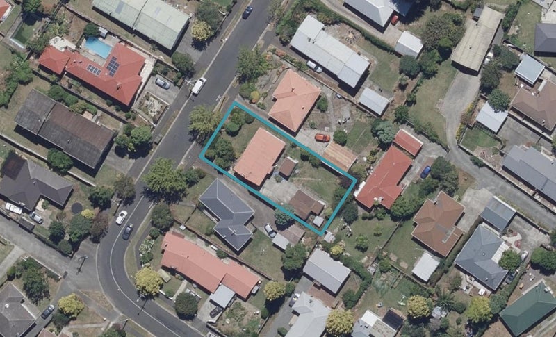 22 Aurora Terrace, Hillcrest, Hamilton - Carousel 1