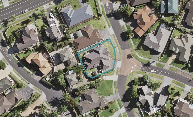 5 Byblos Place, The Gardens, Auckland - Carousel 1