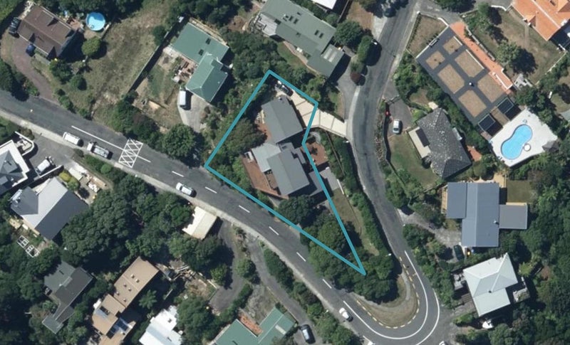 126 Motuhara Road, Plimmerton, Porirua - Carousel 1