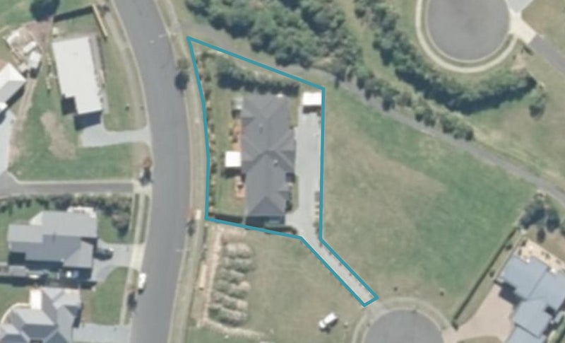 15 Kestrel Lane, Kinloch, Taupō - Carousel 1