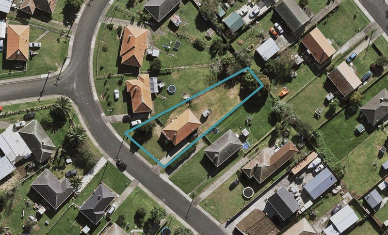 47 Firth Crescent, Otara, Auckland - Carousel 1