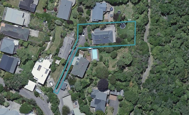 9 Glenville Road, Karaka Bays, Wellington - Carousel 1