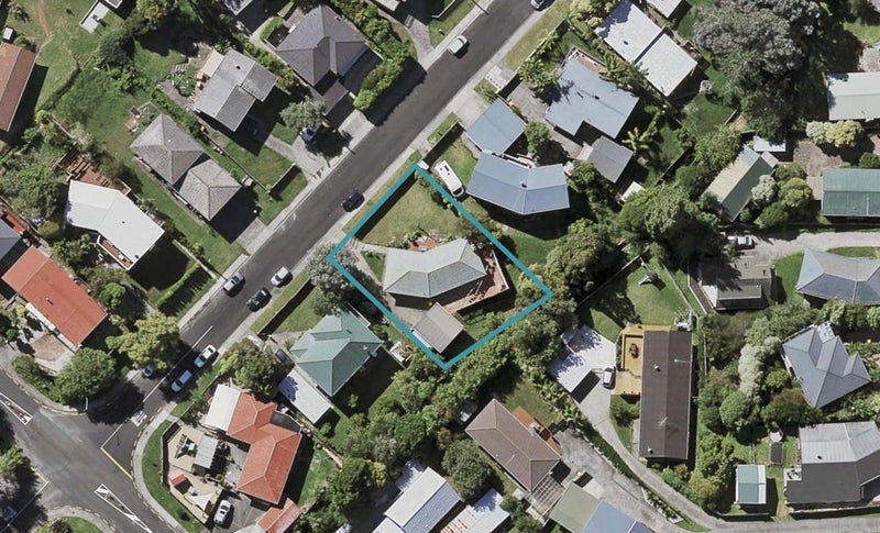 5 Jonathan Place, Sunnynook, Auckland - Carousel 1