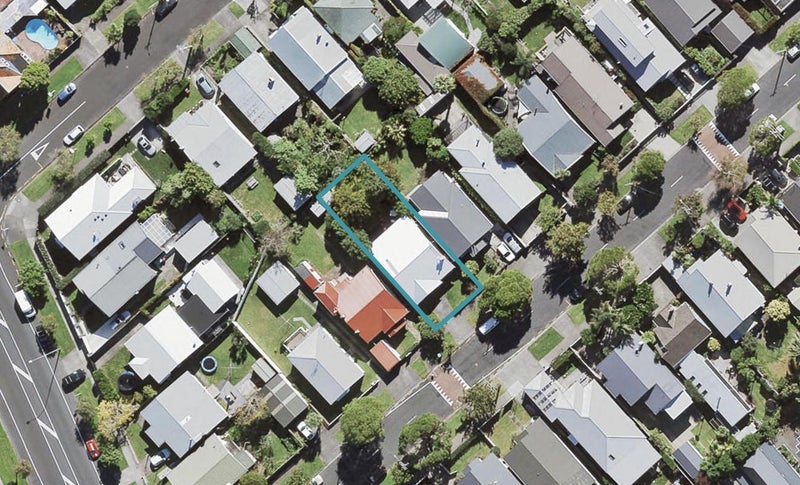 6 Warwick Avenue, Westmere, Auckland - Carousel 1
