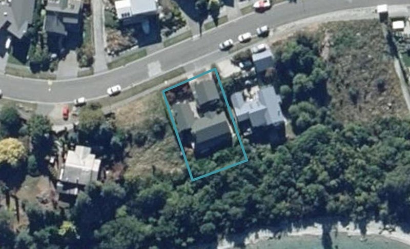 70 Cedar Drive, Kelvin Heights, Queenstown - Carousel 1