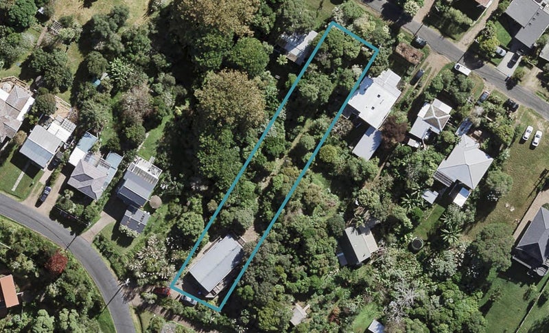 15 Ridge Road, Oneroa, Waiheke Island - Carousel 1