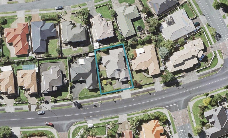 59 Meadowland Drive, Somerville, Auckland - Carousel 1