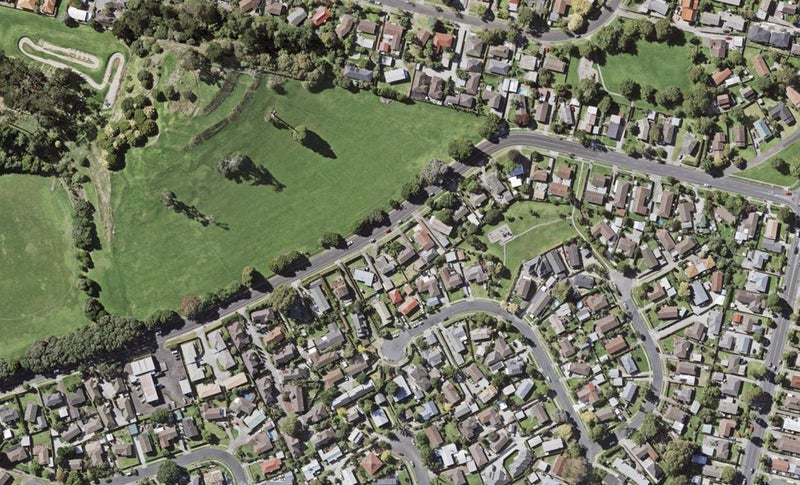 163 Gills Road, Half Moon Bay, Auckland - Carousel 1