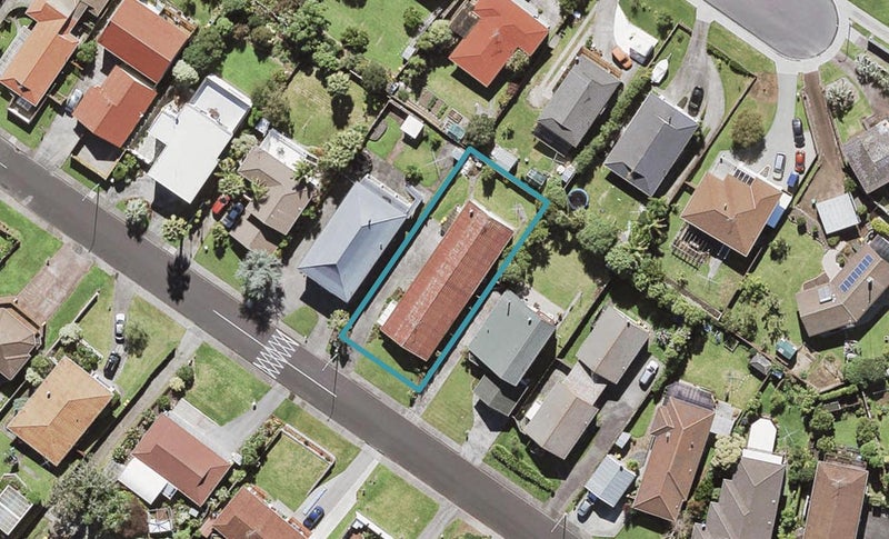 1/18 Pakira Avenue, Glendene, Auckland - Carousel 1