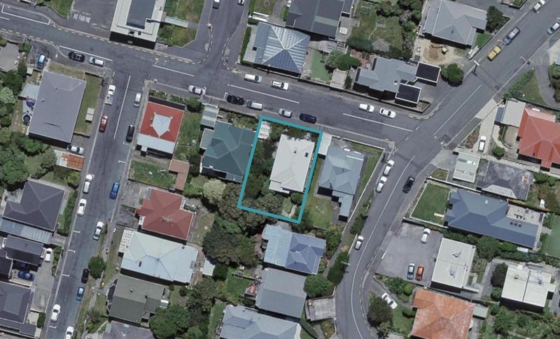3 Tapiri Street, Hataitai, Wellington - Carousel 1