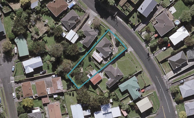 14 Pembroke Street, Westown, New Plymouth - Carousel 1