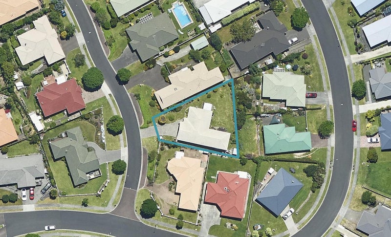 4 Golden Heights, Hairini, Tauranga - Carousel 1