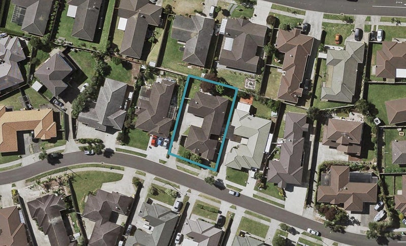 22 Innisowen Place, Flat Bush, Auckland - Carousel 1