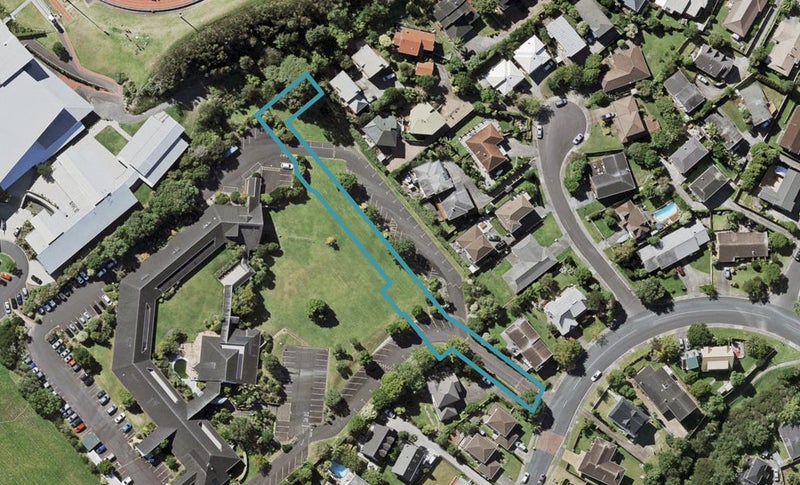 27 Milenio Crescent, Windsor Park, Auckland - Carousel 1