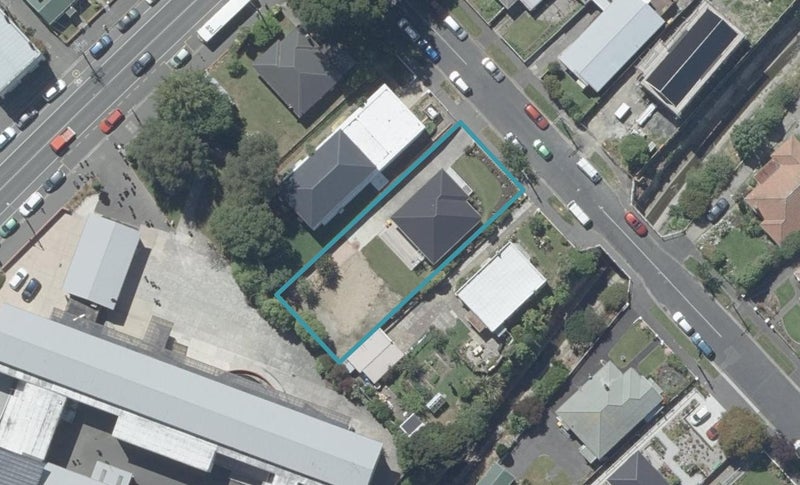8 Glendining Avenue, North East Valley, Dunedin - Carousel 1