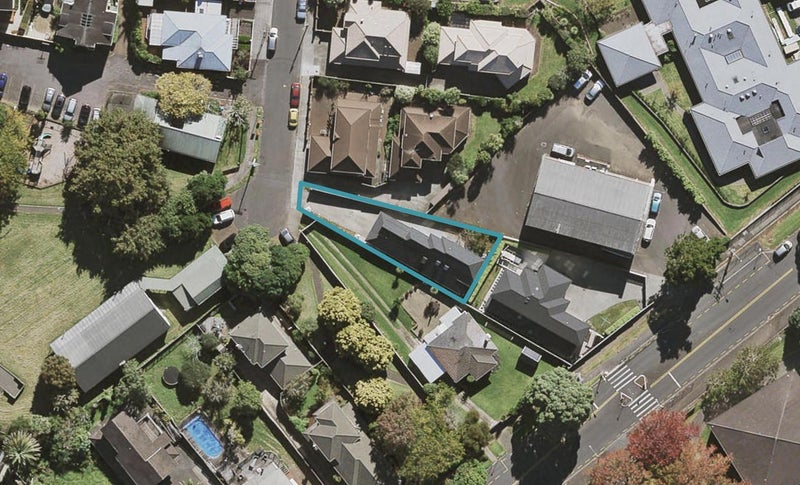 18 Griffin Avenue, Epsom, Auckland - Carousel 1