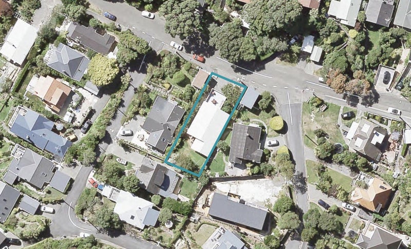 16 Rona Street, Eastbourne, Lower Hutt - Carousel 1