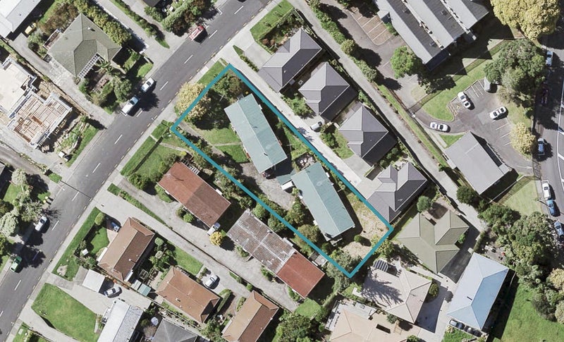 4/44 Moore Street, Howick, Auckland - Carousel 1