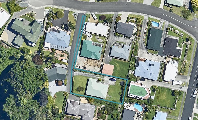10 Mana Street, Otumoetai, Tauranga - Carousel 1
