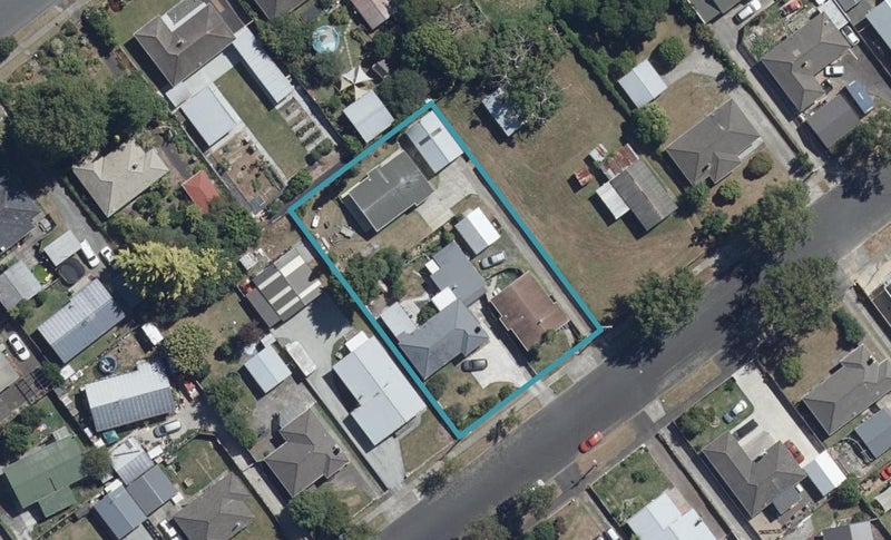 14 Puriri Street, Nawton, Hamilton - Carousel 1