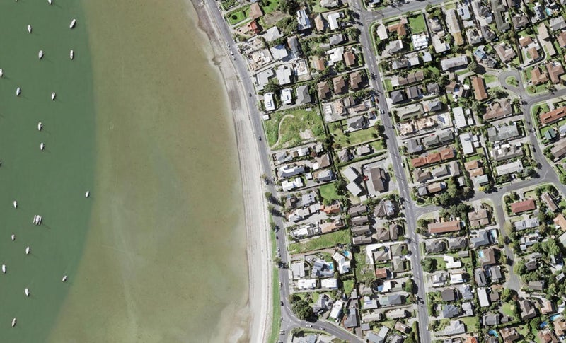 73 The Parade, Bucklands Beach, Auckland - Carousel 1