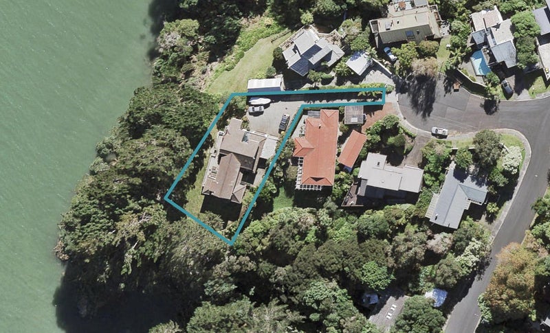 4 Eucalyptus Place, Beach Haven, Auckland - Carousel 1