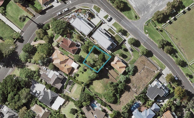 29D Apihai Street, Orakei, Auckland - Carousel 1