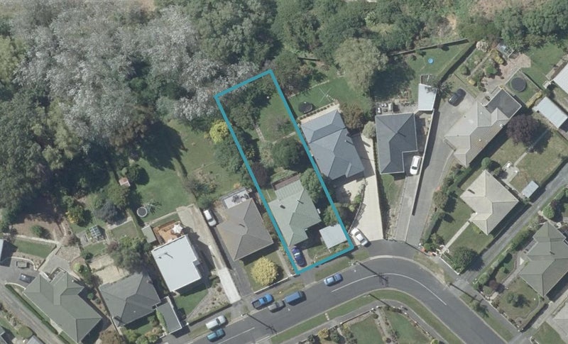 20 Koremata Street, Green Island, Dunedin - Carousel 1