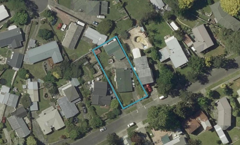 72 Ruamahanga Crescent, Terrace End, Palmerston North - Carousel 1