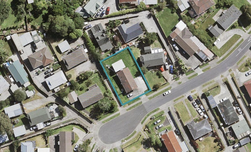 9 Sabot Place, Massey, Auckland - Carousel 1
