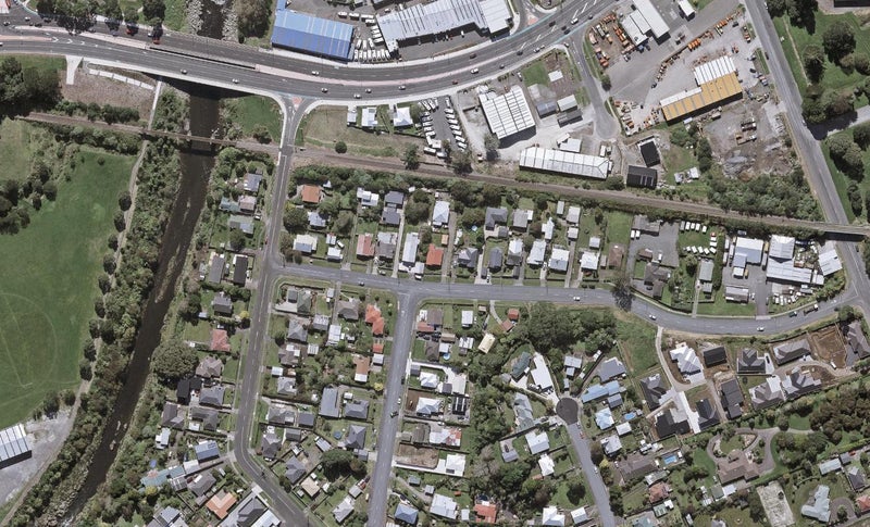9 Atiawa Street, Glen Avon, New Plymouth - Carousel 1