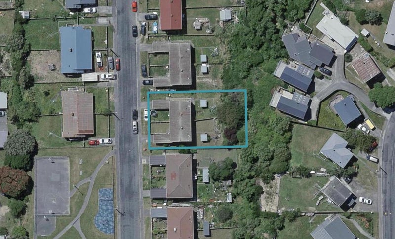 17 Taiaroa Street, Strathmore Park, Wellington - Carousel 1
