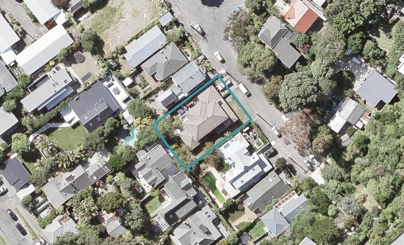 16 Matipo Street, Eastbourne, Lower Hutt - Carousel 1