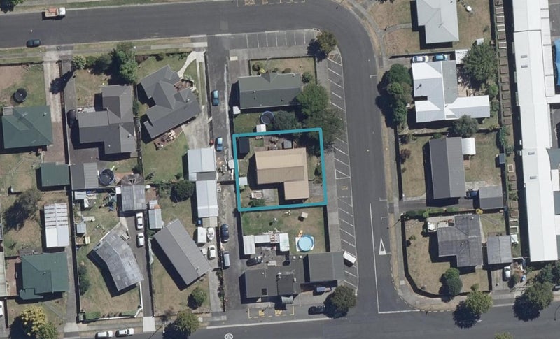 3 Courtney Avenue, Dinsdale, Hamilton - Carousel 1