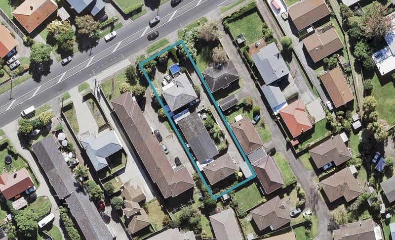 2/118 Titirangi Road, New Lynn, Auckland - Carousel 1