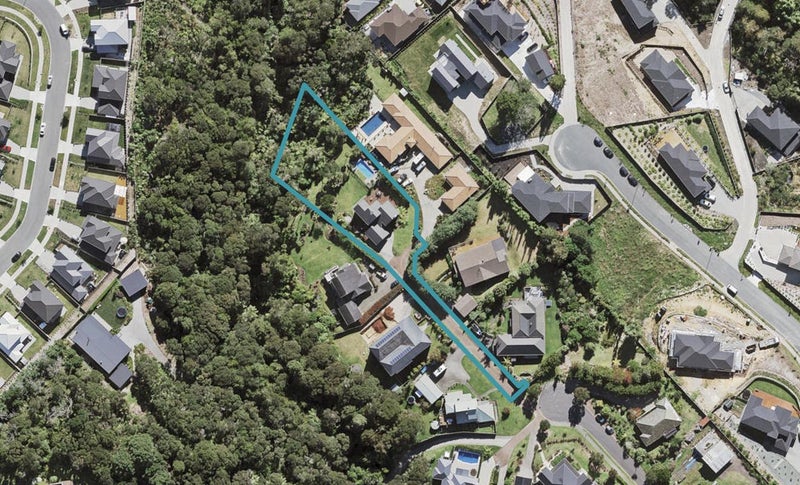 17 Eastvale Close, Greenhithe, Auckland - Carousel 1