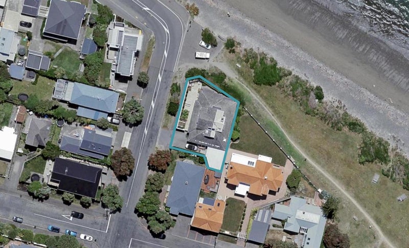 1 Inglis Street, Seatoun, Wellington - Carousel 1