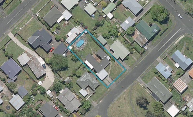 67 Exeter Crescent, Springvale, Whanganui - Carousel 1