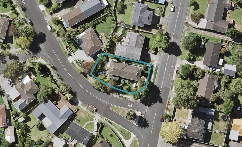 1/50 Glenmore Road, Sunnyhills, Auckland - Carousel 1