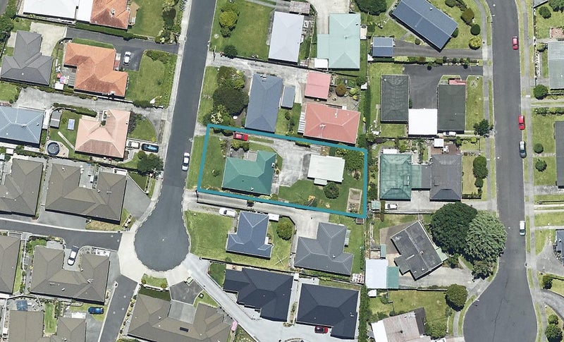 12 Simmonds Grove, Greerton, Tauranga - Carousel 1