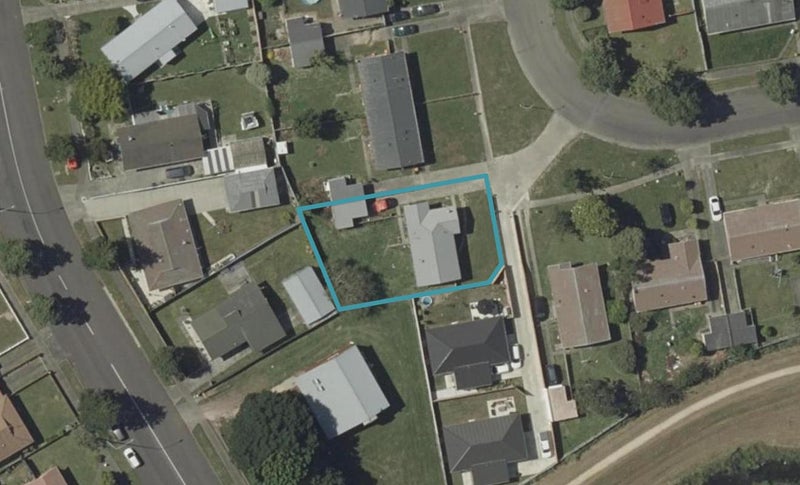 67 Robinson Crescent, Westbrook, Palmerston North - Carousel 1