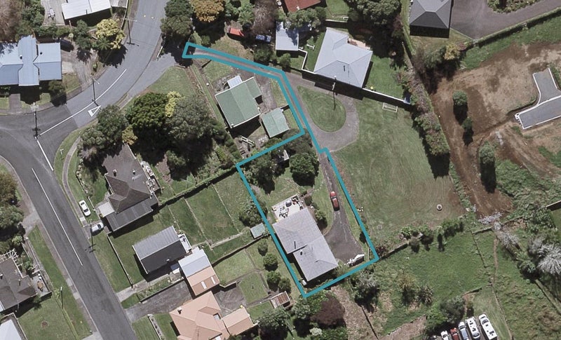 2B Raniera Street, Glen Avon, New Plymouth - Carousel 1