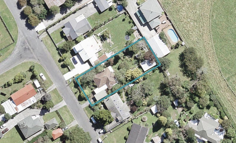 29 MacLaren Street, Maymorn, Upper Hutt - Carousel 1