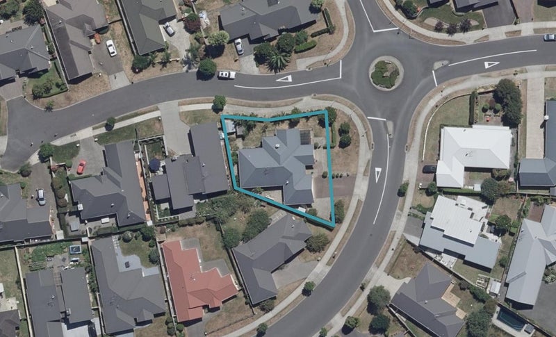 21 Coleraine Drive, Rototuna, Hamilton - Carousel 1