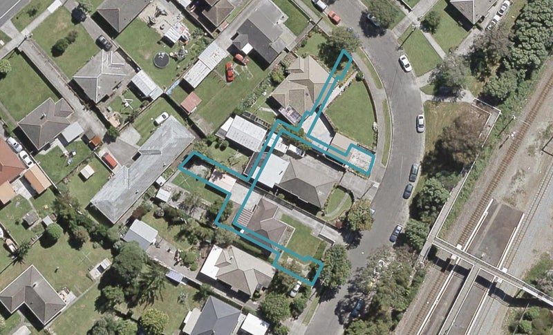 4/12 Rainey Grove, Taita, Lower Hutt - Carousel 1